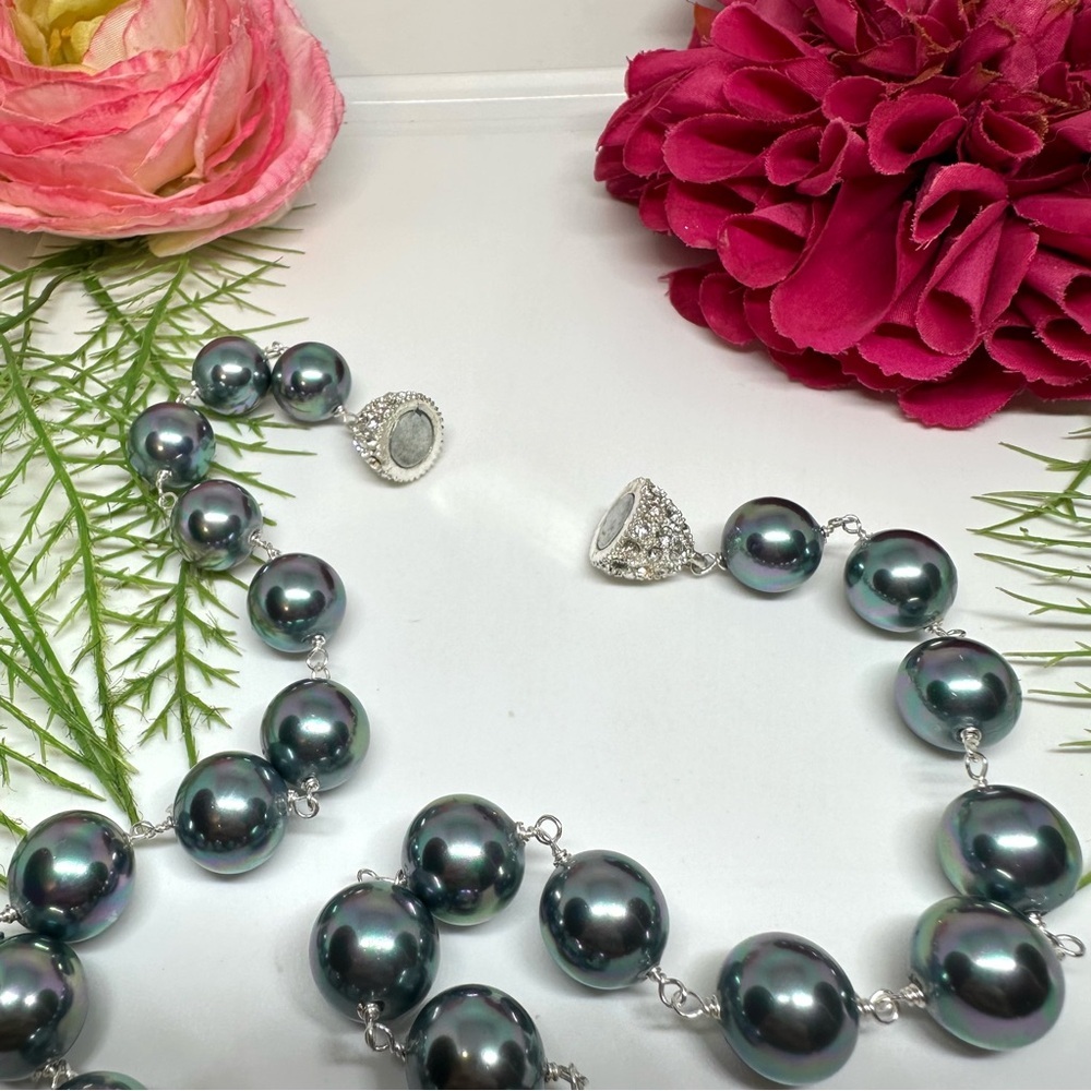 NEW⚜️Gray Pearl Hand Wired Necklace - Picture 4 of 5